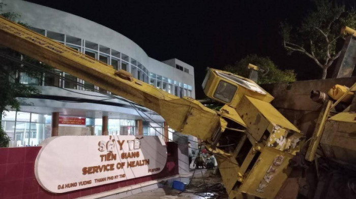  38 người tử vong do tai nạn giao thông trong 3 ngày nghỉ Tết Dương lịch: Trong 3 ngày nghỉ Tết Dương lịch, toàn quốc xảy ra 64 vụ tai nạn giao thông, làm chết 38 người, bị thương 35 người. Lực lượng chức năng đã xử lý hơn 19.000 trường hợp vi phạm, phạt tiền hơn 22 tỷ đồng.