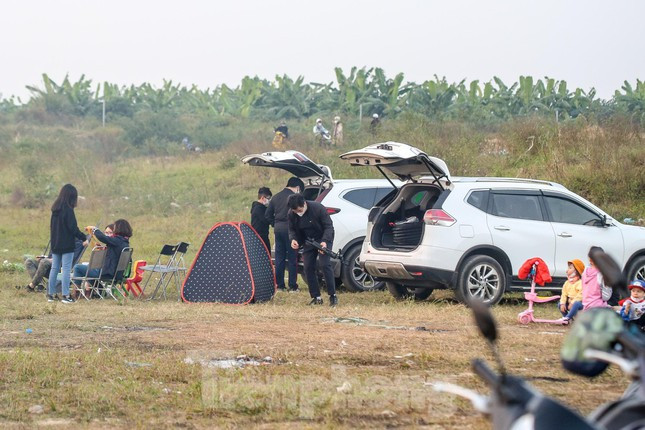 Quận Long Biên hiện là quận "vùng cam", khu vực nguy cơ cao của thành phố, việc tụ tập đông người không tuân thủ quy định 5K sẽ ảnh hưởng đến công tác phòng chống dịch.