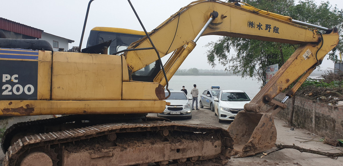 Ben pha Quy Nhat bi chan dung, Chu tich huyen Nghia Hung tho o?-Hinh-8