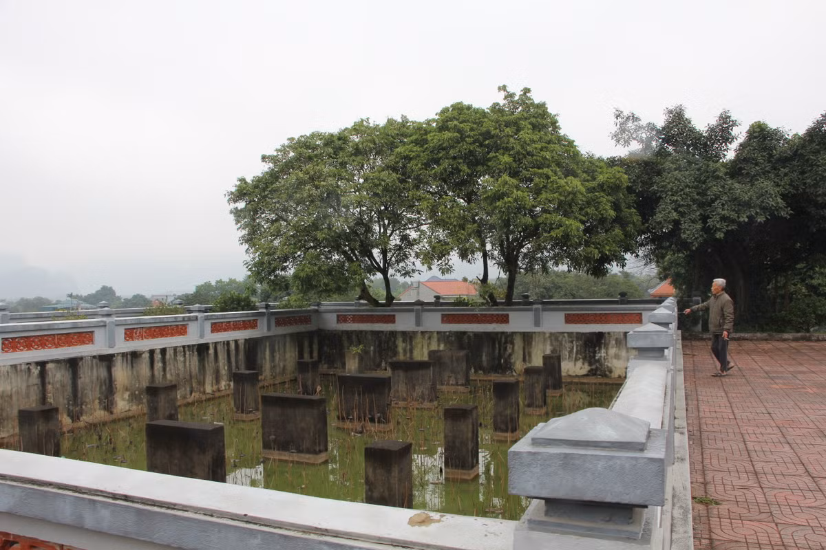 Sau khi cách mạng tháng Tám năm 1945 thành công, nền tài chính nước ta lâm vào tình trạng kiệt quệ, ngân khố gần như trống rỗng do hậu quả đô hộ bóc lột hàng trăm năm của chế độ thực dân. Cùng với việc thành lập Quỹ Độc lập, phát động Tuần lễ vàng, Chính phủ đã quyết định thành lập Cơ quan ấn loát, tức Nhà máy in bạc thuộc Bộ Tài chính để phát hành tờ bạc Việt Nam độc lập.