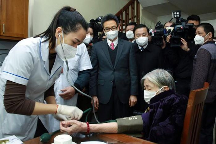 Thu tuong tham, chuc Tet cac y, bac si va benh nhan COVID-19-Hinh-6