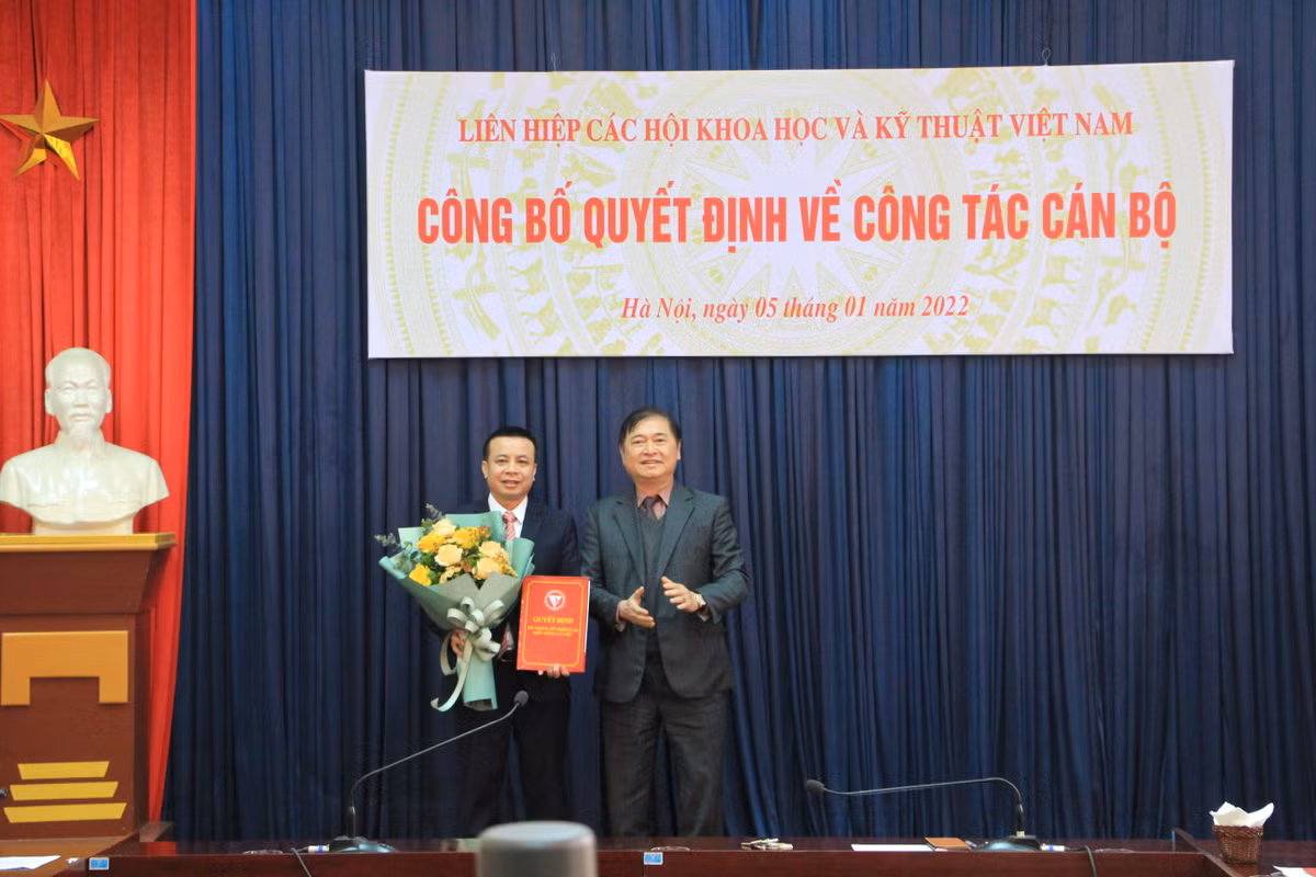 VUSTA bo nhiem Truong Ban Truyen thong va Pho bien kien thuc