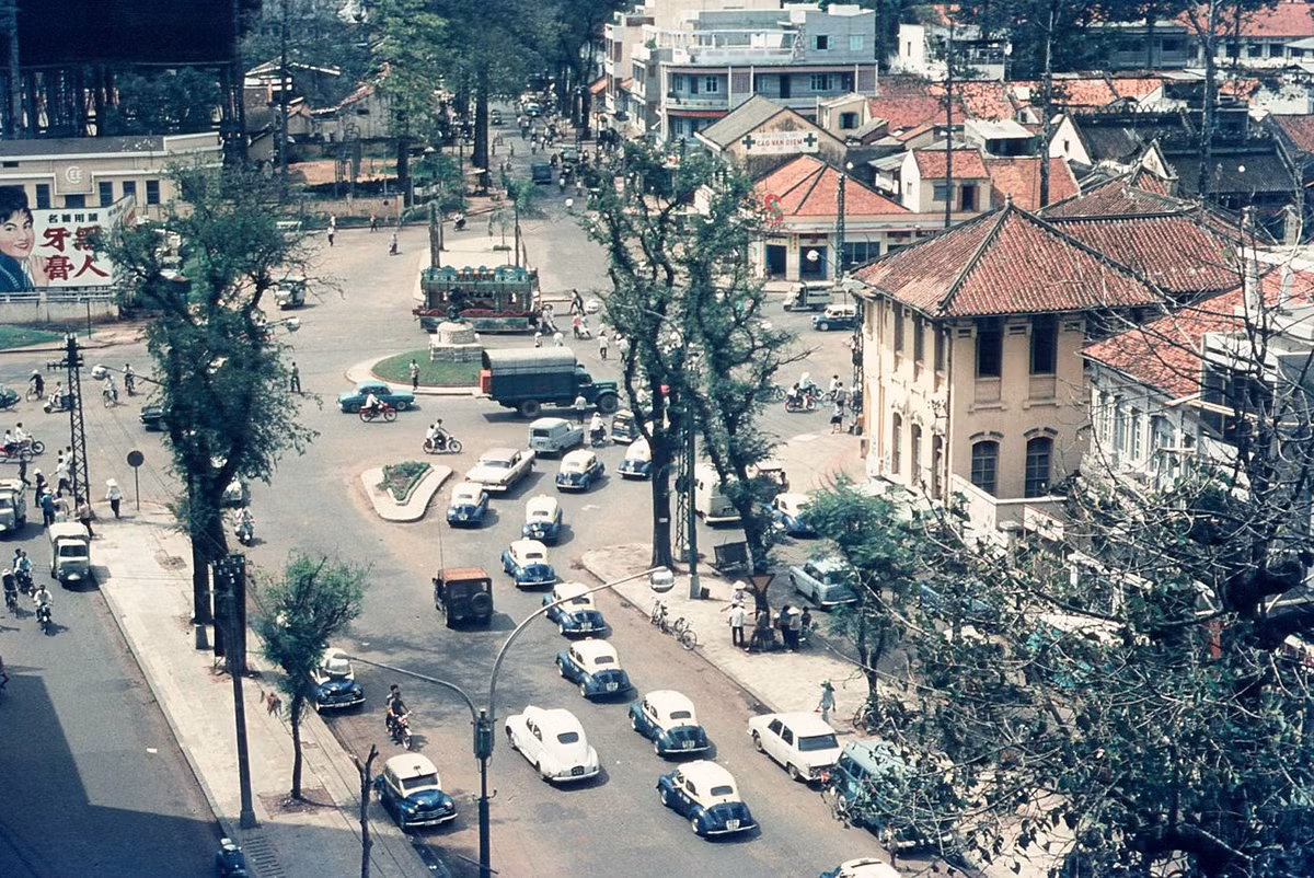 Ngã tư Hồng Bàng - Tổng Đốc Phương nhìn từ trên cao. Ảnh: Pronto.au104.org.