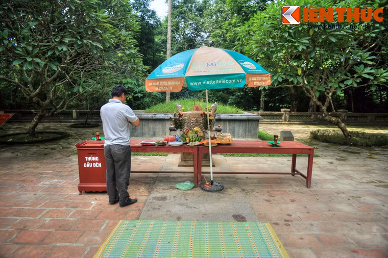 Về tổng quan, lăng vua Lê Thái Tổ có quy mô không lớn và kiến trúc khá giản dị. Dù vậy, công trình vẫn toát lên vẻ tôn nghiêm của một nơi an nghỉ dành cho bậc đế vương.