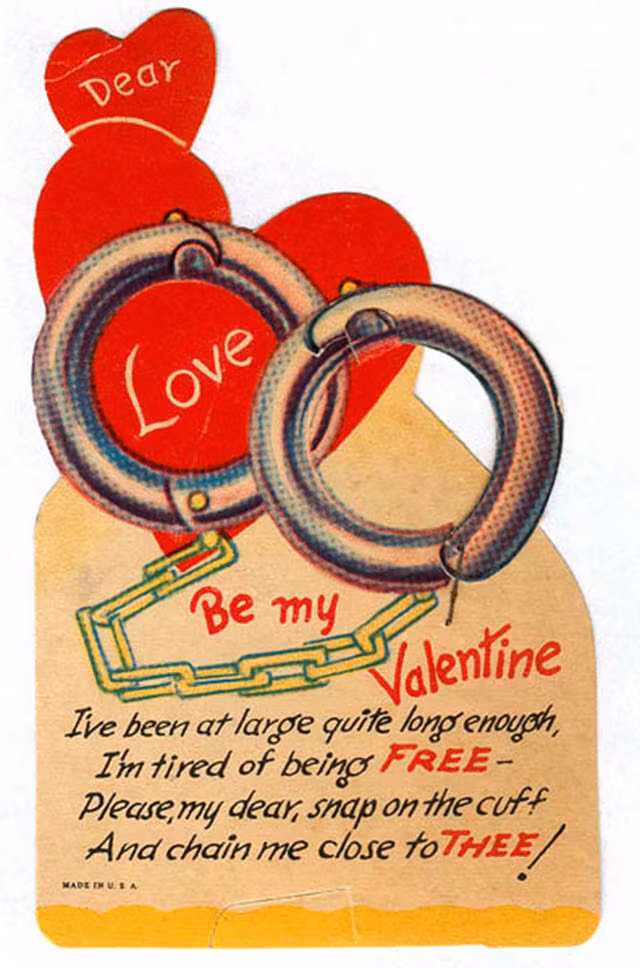 "Em yêu dấu. Hãy trở thành tình nhân của anh. Anh chờ đợi lâu lắm rồi. Anh mệt mỏi khi được tự do. Em hỡi, hãy mở chiếc còng. Và xích anh lại với em".