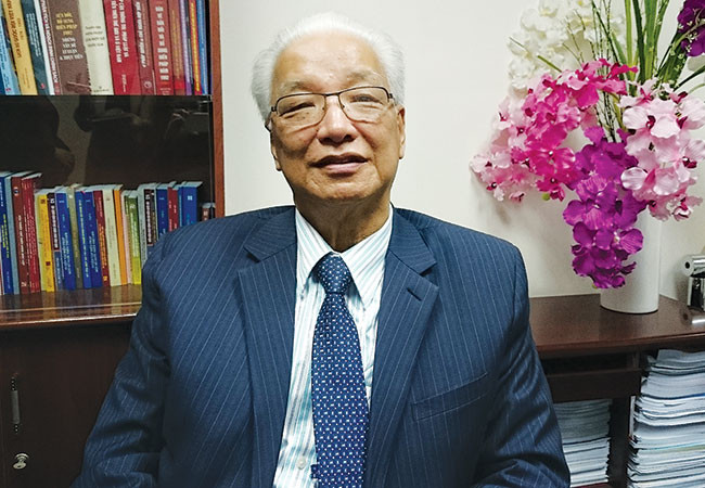 Nguyen Thong doc NHNN Cao Sy Kiem: FLC va nha dau tu… muon ton tai, phai bat tay!