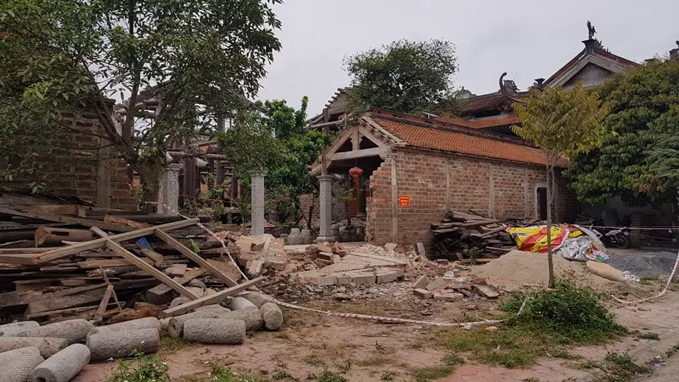 Sap tuong chet nguoi o Chua Tranh: Lo su that gay… “soc”-Hinh-5