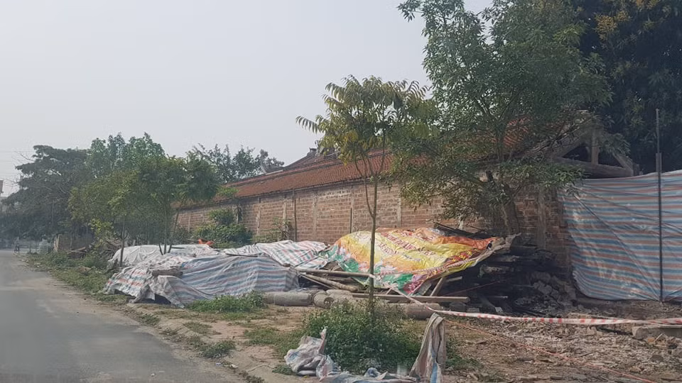 Sap tuong chet nguoi o Chua Tranh: Lo su that gay… “soc”-Hinh-7