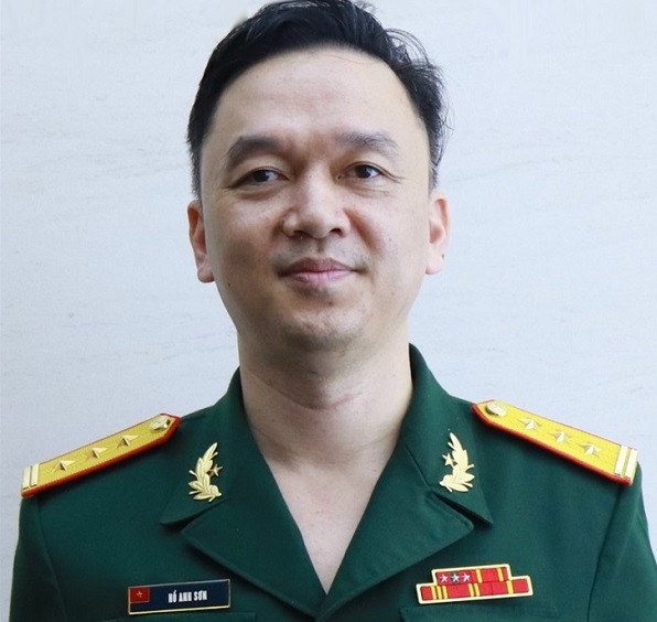 Vào tháng 3/2020, Thượng tá Hồ Anh Sơn đã chia sẻ với báo chí rằng, Bộ Khoa học Công nghệ giao nhiệm vụ trong 1 tháng phải có sản phẩm kit test sử dụng và không có bất cứ sai sót nào. Để đạt được tiến độ, nhóm nghiên cứu do ông phụ trách làm việc quên cả thời gian, có hôm quên ngủ.