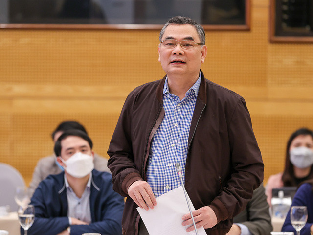 Chiều 3/3, tại buổi họp báo Chính phủ, Trung tướng Tô Ân Xô - Chánh Văn phòng, Người phát ngôn của Bộ Công an cho biết, Cơ quan điều tra, Bộ Công an đã làm xuyên Tết, xuyên COVID-19 để thúc đẩy quá trình điều tra của vụ án Công ty Việt Á. Cơ quan điều tra đang tích cực đẩy nhanh tiến độ điều tra, xác minh tại các bộ, ngành có liên quan trong vụ án.