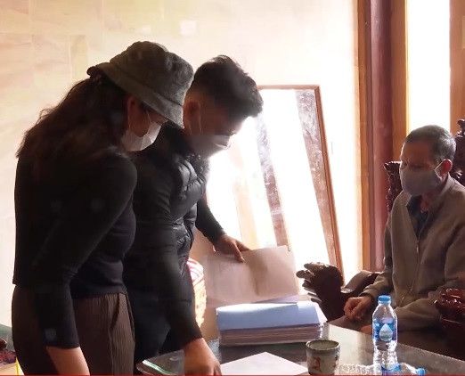 (1 USD trong điểm ảo này quy ra từ 6.000 cho đến 100.000 đồng). Từ đầu năm 2021 đến khi bị bắt, số tiền đánh bạc giao dịch trong đường dây này lên đến trên 10.000 tỷ đồng. 