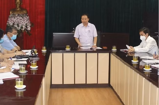 Mới đây, Ủy ban Kiểm tra Tỉnh ủy Hải Dương đã đề nghị với Ban Thường vụ Tỉnh ủy Hải Dương xem xét, bố trí công tác khác đối với ông Phạm Minh Phương - Bí thư Đảng ủy, Trưởng ban Quản lý các khu công nghiệp tỉnh Hải Dương. 