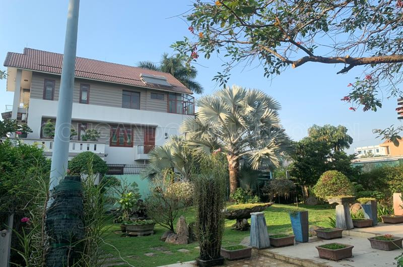 Sau đó, khi giữ chức vụ Phó Chủ tịch UBND TP Biên Hòa, ông Long có các sai phạm liên quan tới nhiều dự án đất đai, đền bù, giải tỏa. (Ảnh: Công an Đồng Nai)