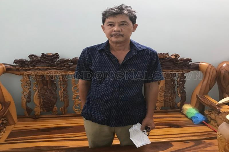 Cùng bị khởi tố tội danh trên còn có các bị can Trương Thành Giàu - Phụ trách phòng 1, Trung tâm phát triển quỹ đất Đồng Nai Chi nhánh Biên Hòa; Nguyễn Mộng Hiền - Tổ trưởng Tổ quản lý, khai thác quỹ đất thuộc Trung tâm phát triển quỹ đất Đồng Nai và Hồ Bá Minh - nguyên Phó Trưởng phòng TN-MT TP Biên Hòa. (Ảnh bị can Hiền)