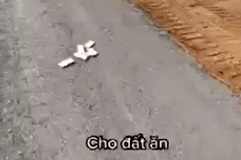 Thanh nien “cho dat an tien” o Ba Ria - Vung Tau... vi pham quy dinh bao ve tien te?-Hinh-3