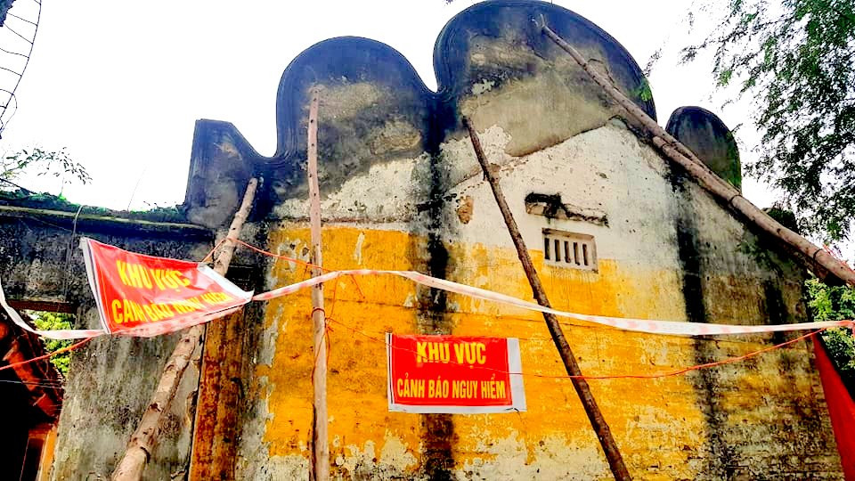 Ông Trần Văn Huy – Chủ tịch UBND xã Phúc Thành cho biết, xã cũng đã có văn bản để trùng tu di tích chùa Cảnh Linh. “Chùa xuống cấp từ cơn bão số 7”, ông Huy nói.