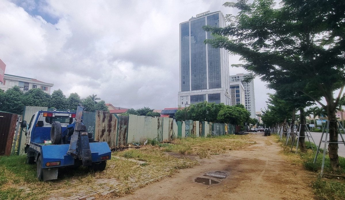 Dự án “đất vàng” của Tổng Công ty Việt Lào bỏ hoang ở TP Vinh Du an “dat vang” cua Tong Cong ty Viet Lao bo hoang o TP Vinh