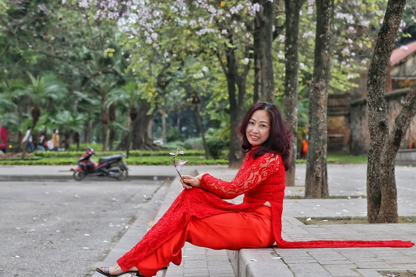 Hoa ban có màu sắc của sự tinh khôi trong sáng, được nhiều người ví như vẻ đẹp trong trẻo của những thiếu nữ miền sơn cước.