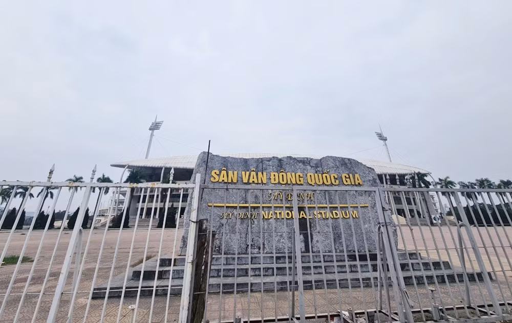 Từ bài học sân Mỹ Đình, trong buổi thảo luận tại tổ TP.HCM về quy hoạch tổng thể quốc gia thời kỳ 2021-2030, tầm nhìn đến năm 2050, diễn ra hồi đầu tháng 1/2023, đại biểu Trình Lam Sinh (Ủy ban Văn hóa, Giáo dục Quốc hội) đồng tình nên để doanh nghiệp tư nhân khai thác, đầu tư cho sân Mỹ Đình nhằm đảm bảo chất lượng, bộ mặt quốc gia khi tiếp đón đội tuyển nước ngoài đến thi đấu.