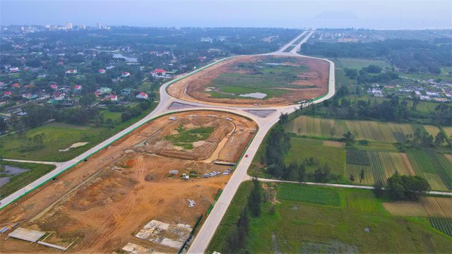 Hình hài tuyến đại lộ lớn nhất tỉnh Nghệ An được hình thành, thông thoáng, đẹp như mơ. (Ảnh: Tri thức trẻ).