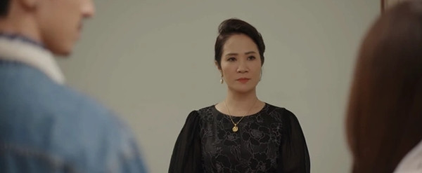 Hai lan ra tay “danh ghen” tren phim gay an tuong cua Nguyet Hang