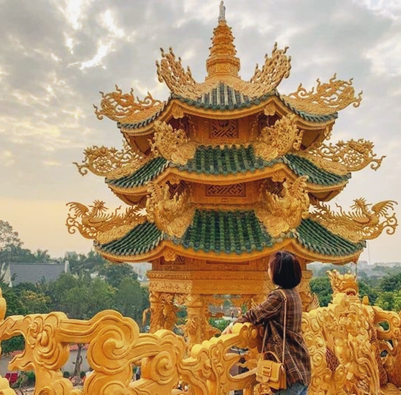 Vẻ đẹp của ngôi chùa đang là địa điểm du lịch tâm linh hấp dẫn.