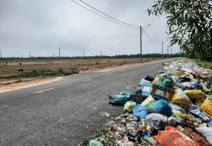 Đồng thời mong muốn lãnh đạo UBND tỉnh Quảng Trị tiếp tục chỉ đạo các Sở ngành, địa phương hỗ trợ nhà đầu tư hoàn thành các thủ tục đầu tư, phấn đấu thi công xây dựng dự án trong quý 4/2022, nhưng rồi... lỡ hẹn.