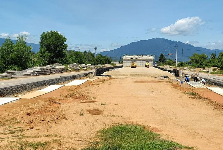 Dự án đầu tư xây dựng tuyến đường vành đai phía Tây Đà Nẵng được UBND TP. Đà Nẵng phê duyệt quy mô đầu tư xây dựng (giai đoạn 1) với tổng mức đầu tư 1.134 tỷ đồng. (Ảnh: Báo đấu thầu).