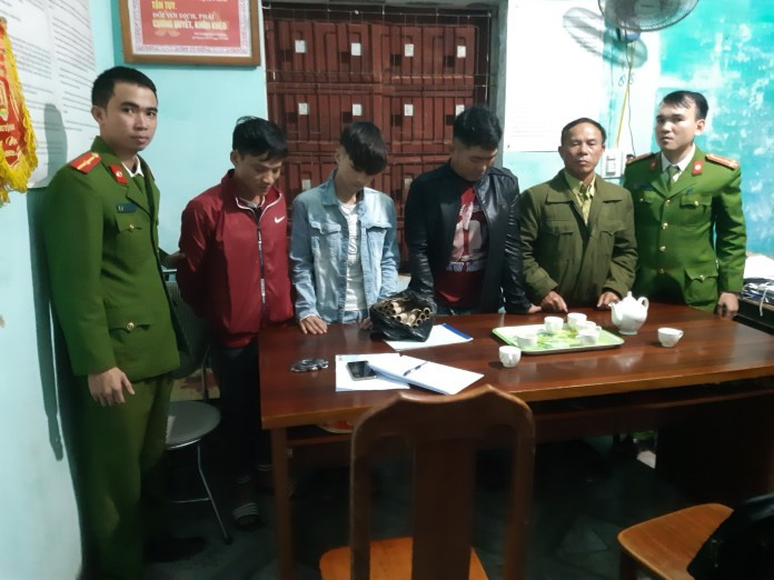 Đốt pháo đêm giao thừa, hàng chục người bị bắt - Hình 2 Dot phao dem giao thua, hang chuc nguoi bi bat-Hinh-2