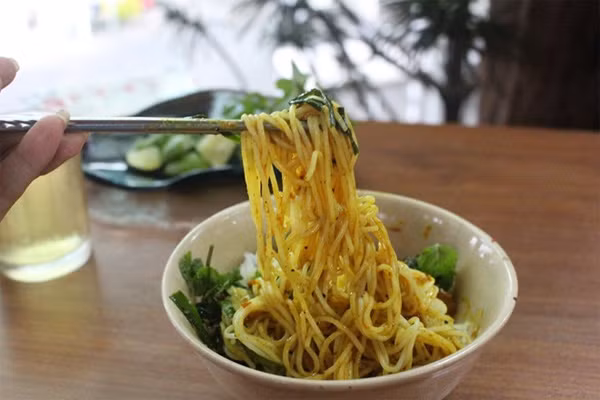 "Sự tách biệt này có lẽ là do vấn đề bảo quản, cũng như yếu tố thẩm mỹ khi trình bày", chị Hường, nhà ở Thủ Đức cho biết.