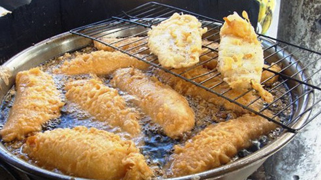 Ngoài ra, người bị bệnh tim mạch nên hạn chế thực phẩm chứa chất béo để tránh tăng lượng cholesterol trong máu. Ảnh: media.