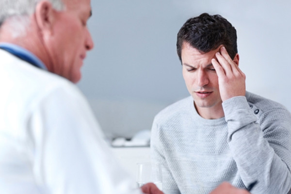 Các bệnh mạn tính, bao gồm những phương pháp điều trị liên quan, có mối liên hệ với những vấn đề sinh sản. Ví dụ, bệnh tiểu đường, bệnh celiac không được điều trị và suy giáp có thể làm tăng nguy cơ vô sinh. Ảnh: pharmacity.