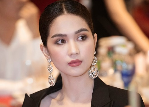 Vừa quý phái, vừa quyến rũ là những gì mẫu khuyên khủng này mang lại cho Ngọc Trinh. Ảnh: a4vn.