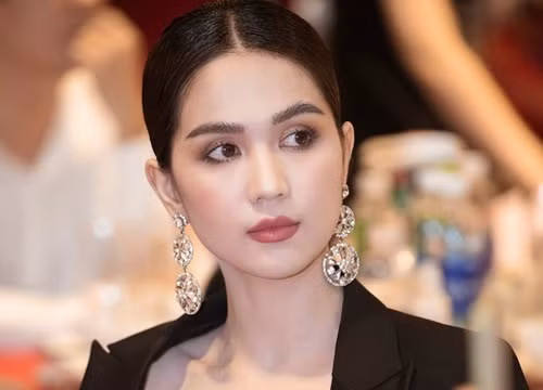 Vừa quý phái, vừa quyến rũ là những gì mẫu khuyên khủng này mang lại cho Ngọc Trinh. Ảnh: a4vn.