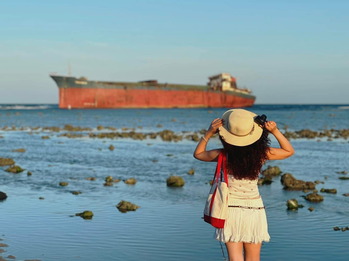 Từ đó đến nay, bãi biển Bãi Thông trở nên nổi tiếng, là điểm đến check-in của đông đảo du khách khi đến du lịch Ninh Thuận. Ảnh Bích Ngọc Bích