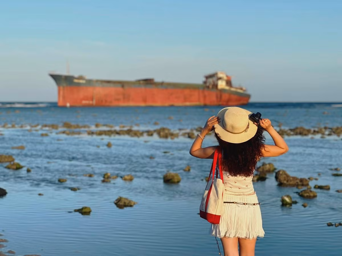 Từ đó đến nay, bãi biển Bãi Thông trở nên nổi tiếng, là điểm đến check-in của đông đảo du khách khi đến du lịch Ninh Thuận. Ảnh Bích Ngọc Bích