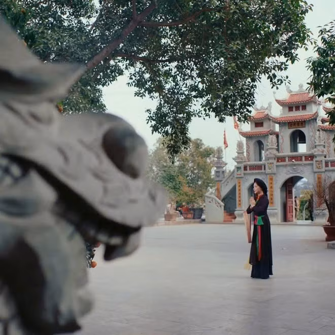 Đến Bà Chúa Kho là một đền thờ Mẫu thuộc vùng quê kinh Bắc nổi tiếng văn hiến, lâu đời, là di tích lịch sử đã được Nhà nước công nhận. Ngôi đền này nằm tại làng Cổ Mễ, P. Vũ Ninh, TP. Bắc Ninh, tỉnh Bắc Ninh, không chỉ nổi tiếng với người dân trong tỉnh mà còn được các du khách ở khắp nơi biết đến. Ngôi đền này sở hữu kiến trúc cổ kính, độc đáo, mang đậm giá trị lịch sử và có ý nghĩa to lớn đối với đời sống người dân nơi đây. Ảnh Znews