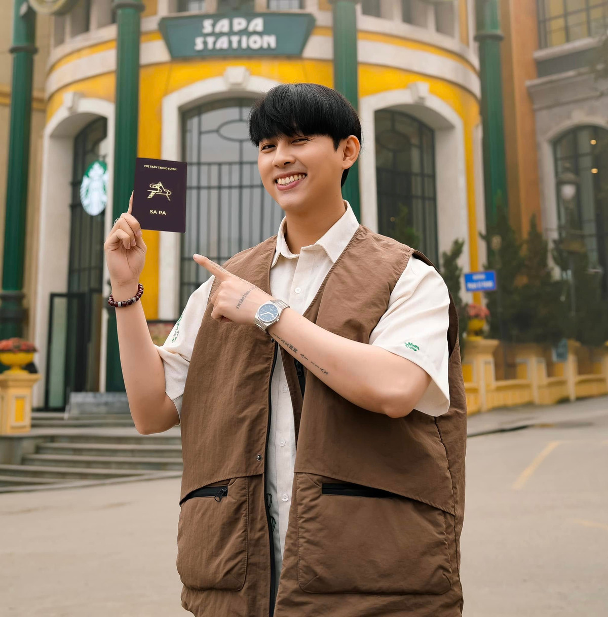 Sa Pa không chỉ nổi tiếng với biểu tượng "thành phố trong sương", những cảnh quan hùng vĩ và bản sắc văn hóa dân tộc, mà nay còn trở thành một hành trình khám phá tương tác qua cuốn hộ chiếu du lịch. Ảnh Win đi