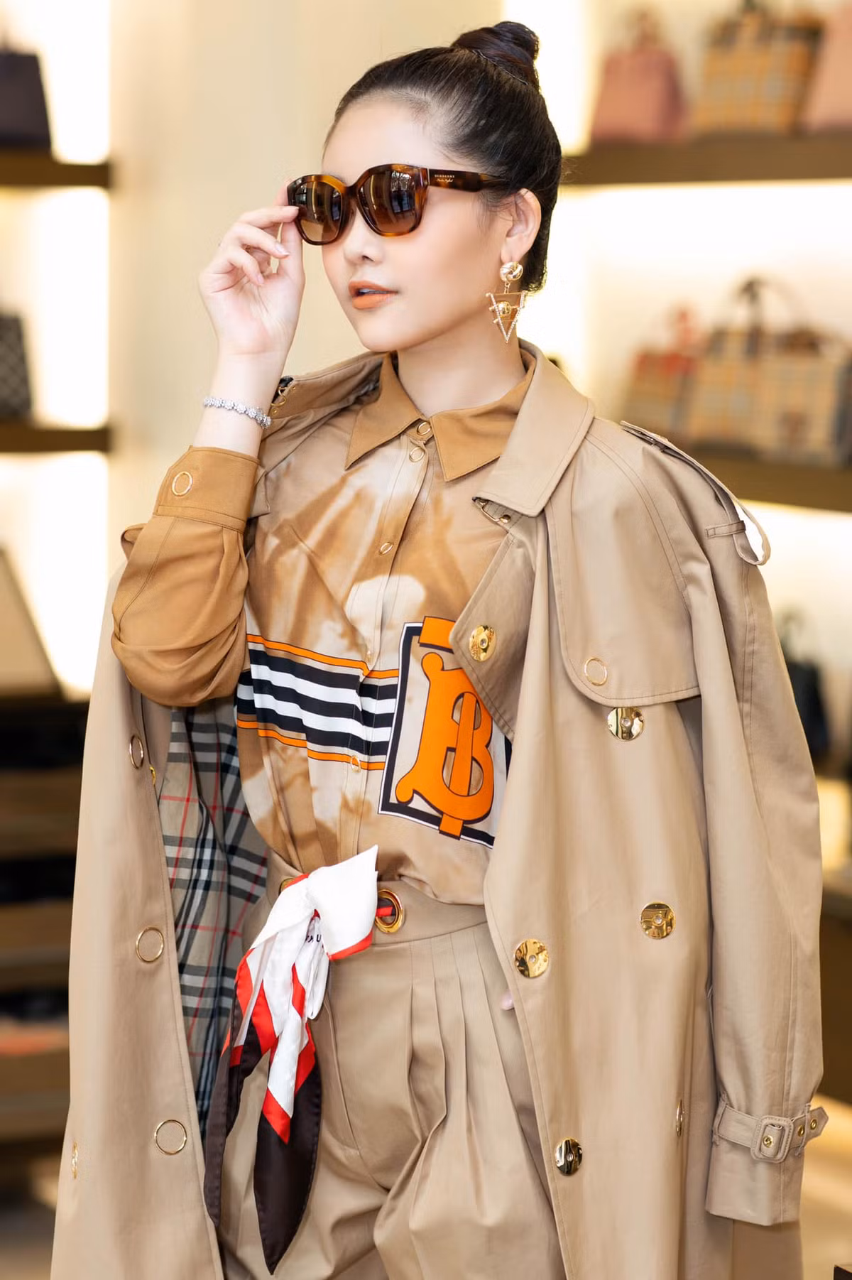 Sau đó, Ngân Anh đại diện Việt Nam tham gia Hoa hậu Liên lục địa 2018 và giành danh hiệu Á hậu 4. Đây là thành tích cao nhất của đại diện Việt Nam tại đấu trường sắc đẹp Hoa hậu Liên lục địa kể từ lần đầu Việt Nam tham gia vào năm 2003.