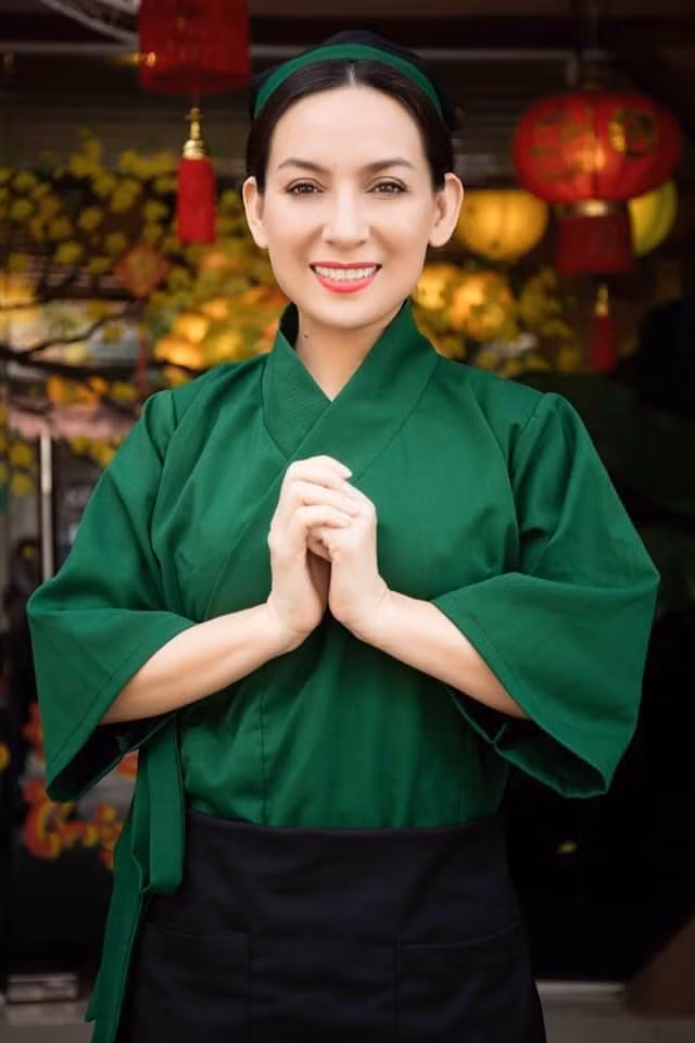 Phi Nhung phát hiện nhiễm COVID-19 và nhập viện điều trị vào tháng 8. Sau hơn 1 tháng điều trị, nữ ca sĩ trút hơi thở cuối cùng vào lúc 12h15, ngày 28/9.