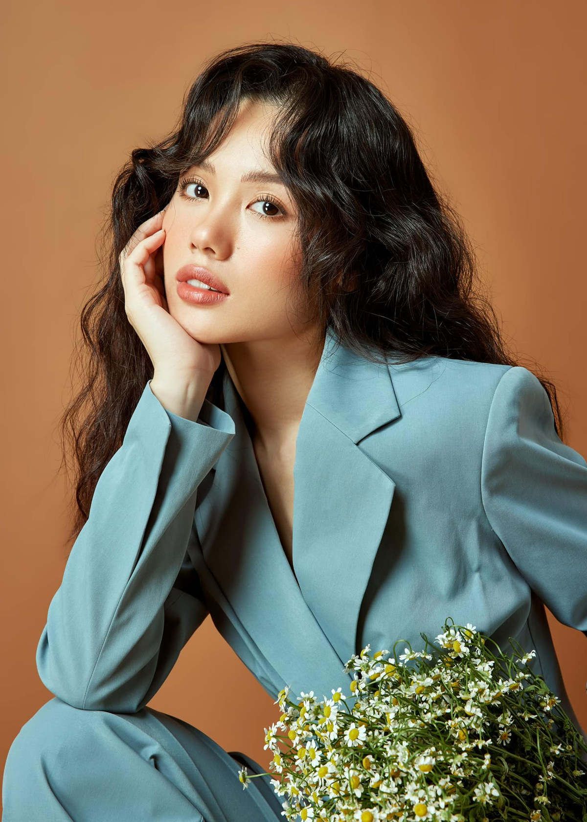 Về phía Trương Thế Vinh, anh cũng lên tiếng phủ nhận cho rằng cả hai chỉ là đồng nghiệp.