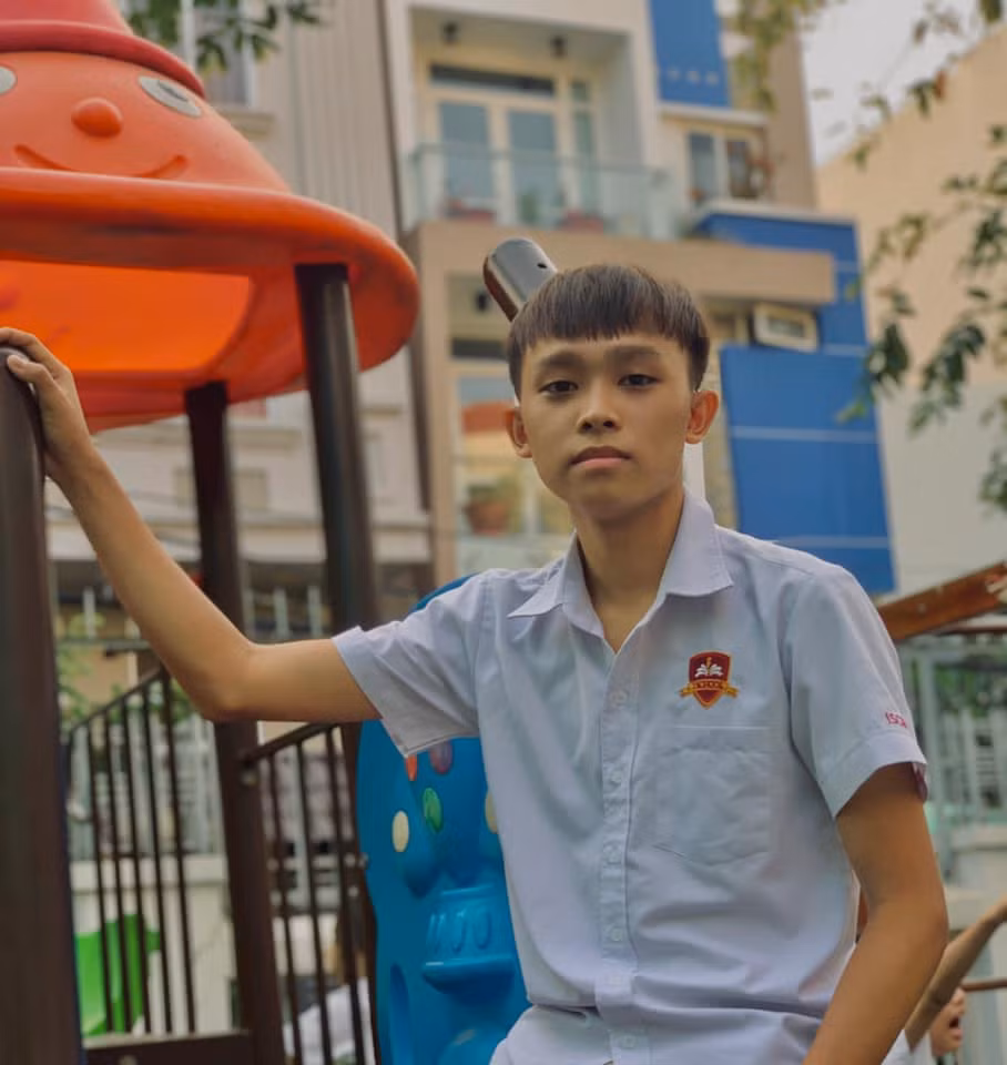 Nhiep anh gia benh vuc Ho Van Cuong giua on ao cat-se