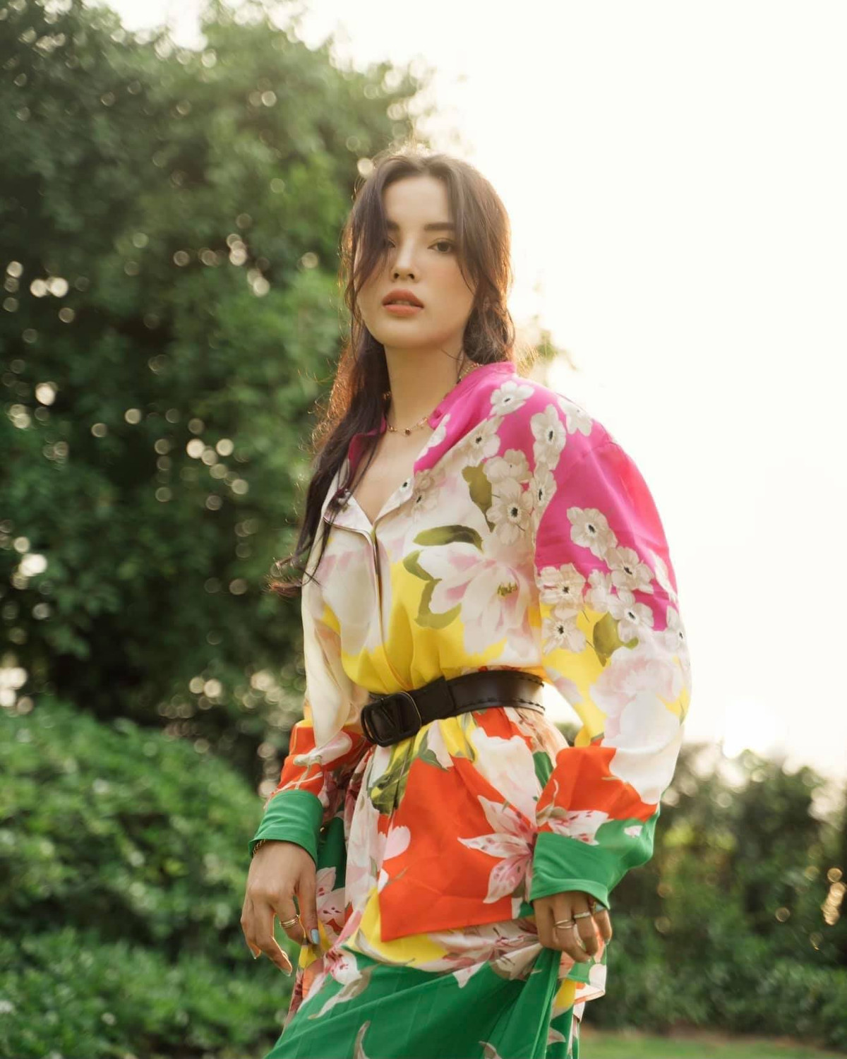 Kỳ Duyên đăng quang cuộc thi Hoa hậu Việt Nam 2014. Sau cuộc thi, người đẹp đối mặt nhiều thị phi tai tiếng.