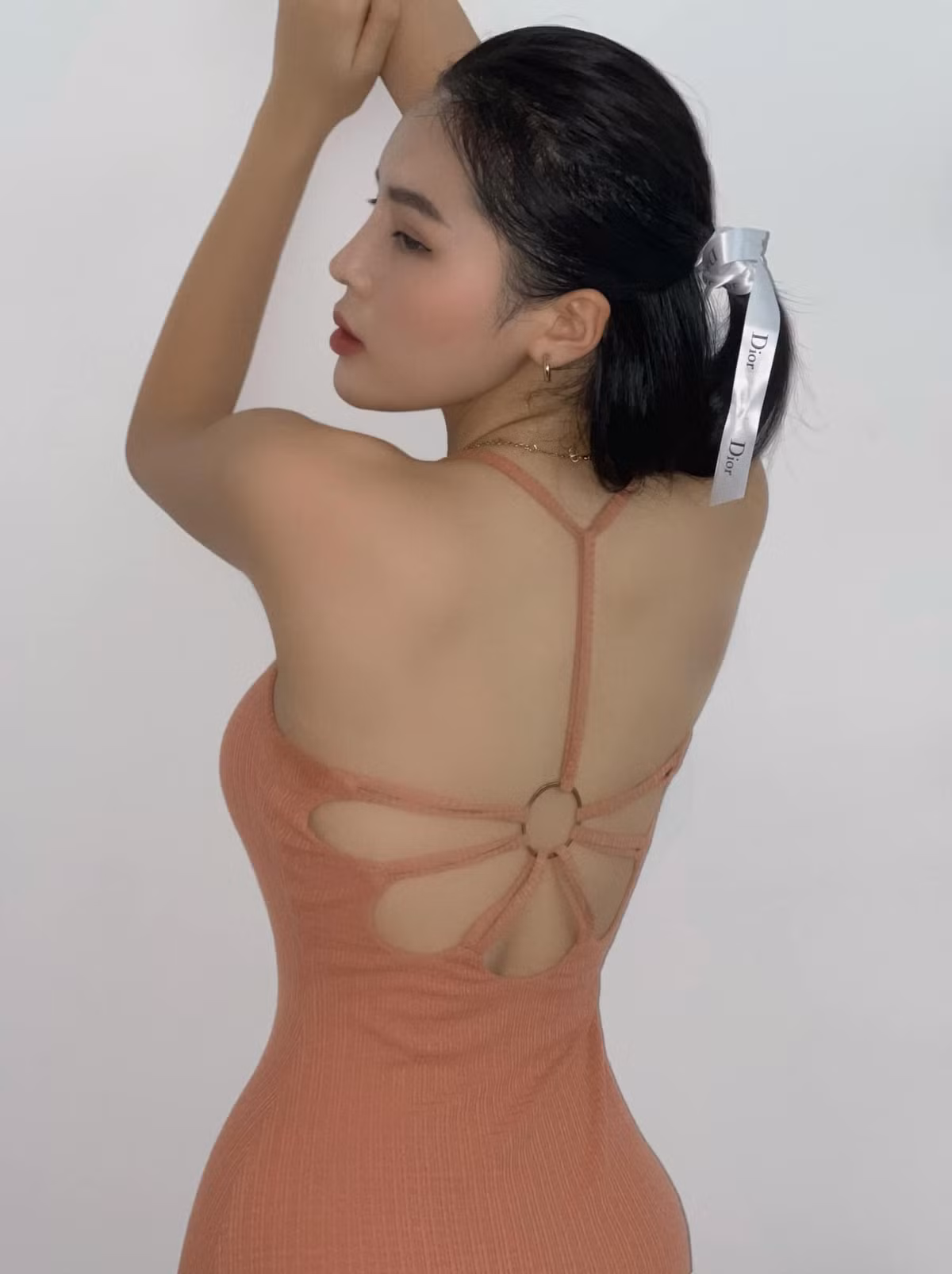 Nghi vấn đổ dồn về phía Kỳ Duyên. Nhiều tin đồn cho rằng, Kỳ Duyên sẽ ghi danh tại cuộc thi Hoa hậu Hoàn vũ Việt Nam năm nay.