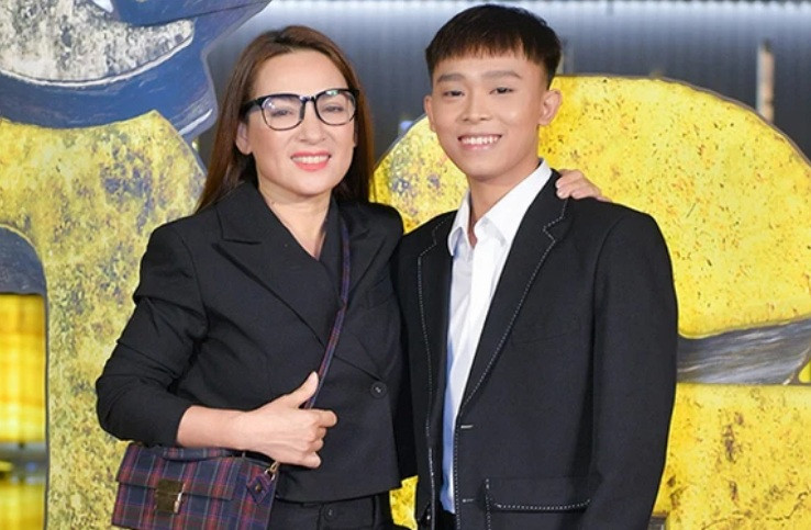 Quan ly Phi Nhung tuyen bo giai quyet chuyen Ho Van Cuong hom nay-Hinh-2