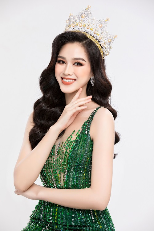 Hoa hậu Đỗ Thị Hà sẽ là đại diện Việt Nam tại Miss World 2021. Mới đây bản thiết kế trang phục của Đỗ Thị Hà cho phần thi “Dances of the World” đã được hé lộ.