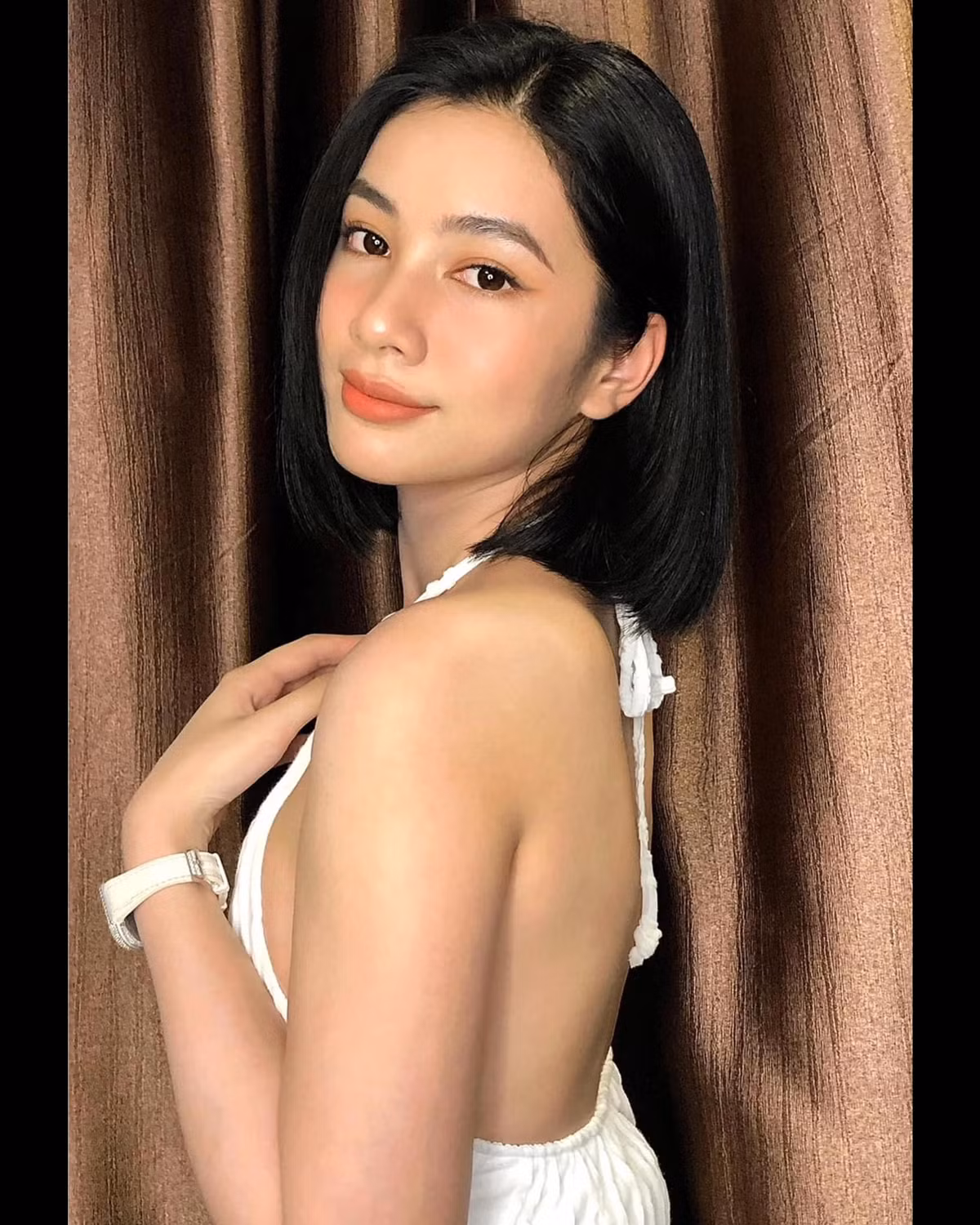 Sau một thời gian giấu kín mối quan hệ, tháng 8/2021, Cẩm Đan và Đức Huy vướng nghi vấn chia tay. Theo đó, chồng cũ Lệ Quyên bị phát hiện hủy theo dõi bạn gái kém 27 tuổi. Trong khi đó, Cẩm Đan lấp lửng chuyện độc thân.