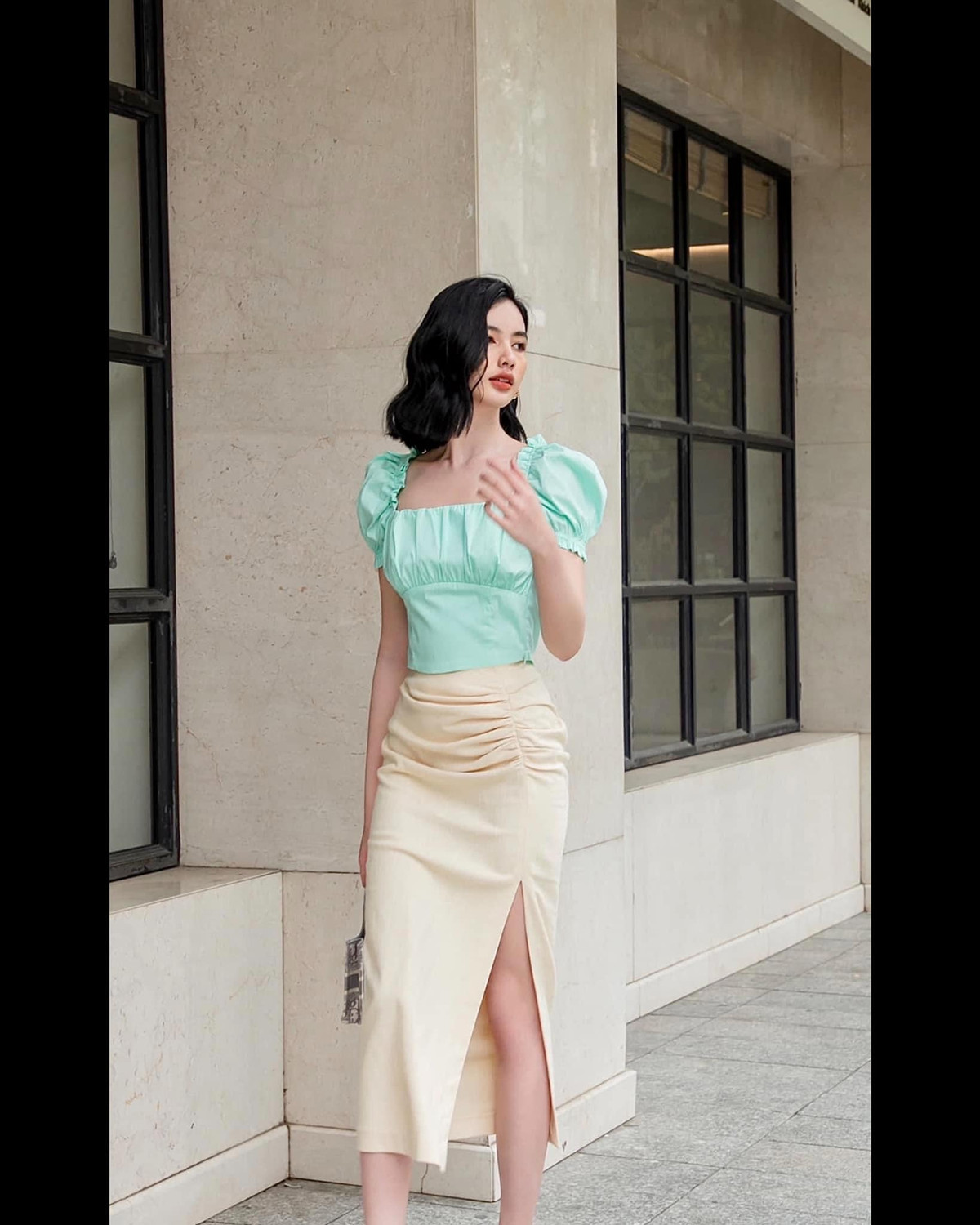 Cẩm Đan sở hữu gu thời trang đa dạng, khi cá tính, lúc quyến rũ. Gần đây, người đẹp sinh năm 2002 chuộng phong cách sexy, khoe vóc dáng nóng bỏng.