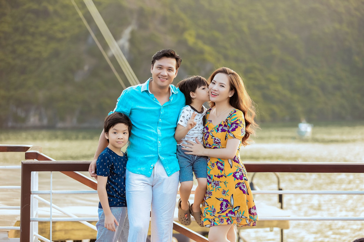 Trước khi đến với Khải Anh, Đan Lê từng trải qua một cuộc hôn nhân ngắn ngủi. Hiện, gia đình là tất cả với nữ MC xinh đẹp này.