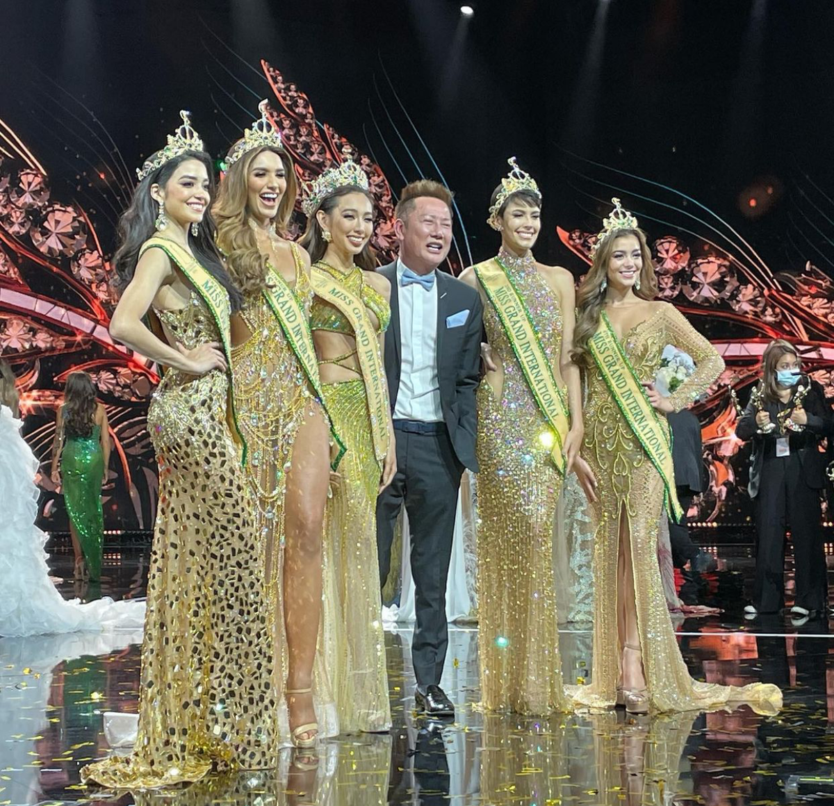 Quy mo cuoc thi Nguyen Thuc Thuy Tien vua dang quang hoa hau